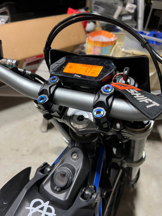 Ultra Bee Bar Clamp Bolts